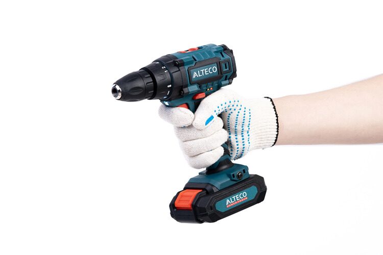 Аккумуляторная дрель-шуруповерт ALTECO CD 2110 Li X2