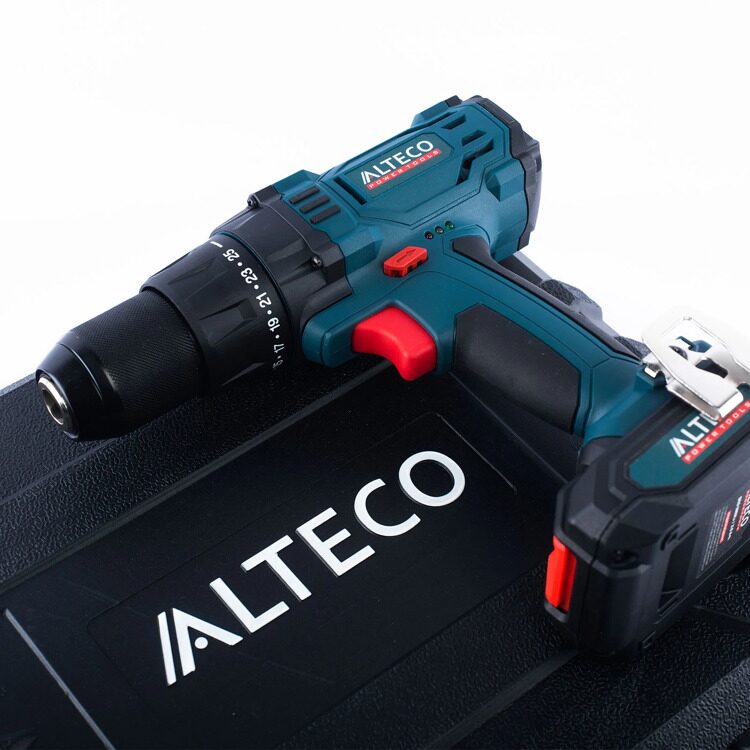 Аккумуляторная дрель-шуруповерт ALTECO CD 1813 Li X2