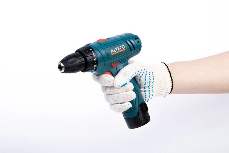 Аккумуляторная дрель-шуруповерт ALTECO CD 1210 Li