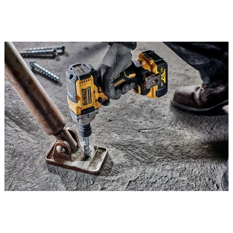 Гайковерт ударный аккумуляторный бесщёточный DeWALT DCF892P2T-QW